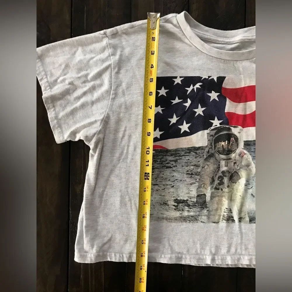 Freeze NASA Moon Walk Crop Tee - Picture 4 of 6